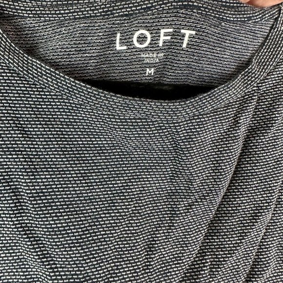 Loft Black and White blouse short sleeve size medium - Picture 3 of 3